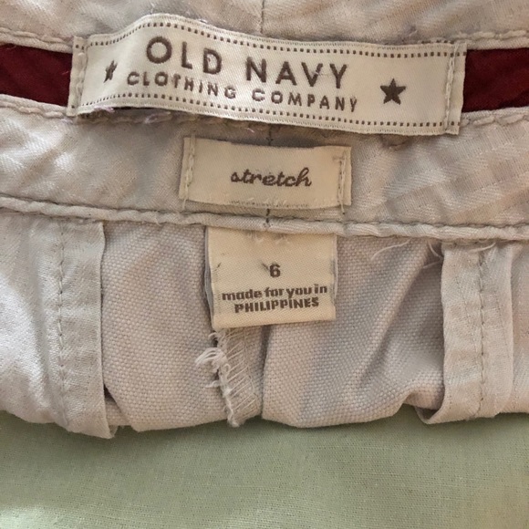 Misses Old Navy brand chinos - Picture 4 of 5